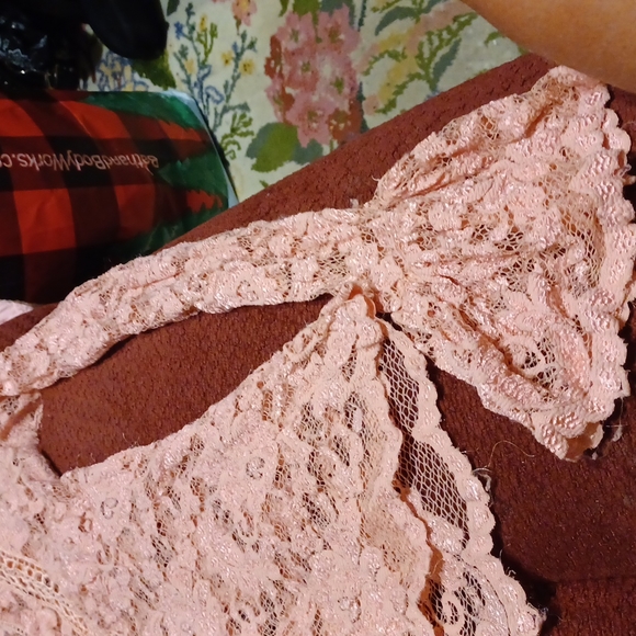 Top - Picture 4 of 4